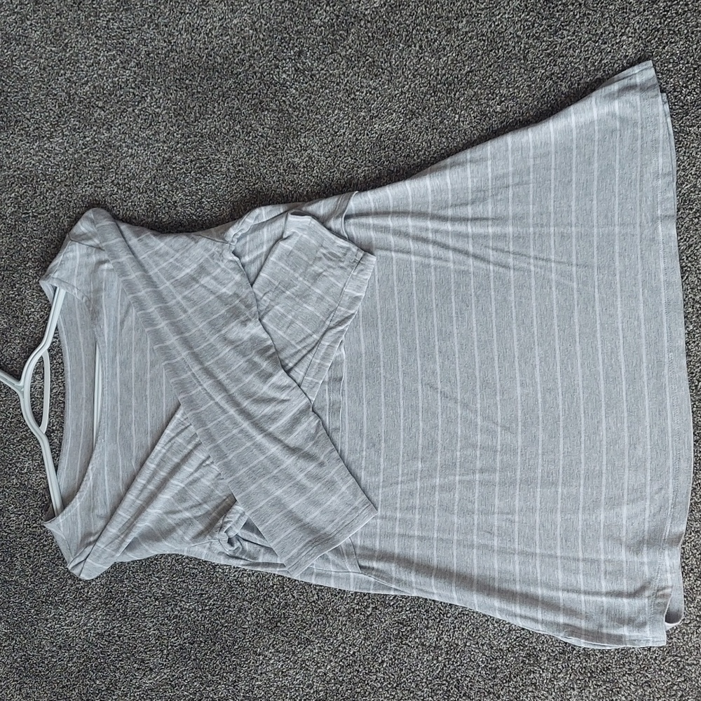 Gapbody lightweight long sleeve top